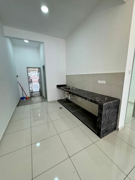 Rumah Teres untuk Disewa di Johor Bahru (Johor) - Kelvin Chop - Kitchen - PropertyGuru.com.my