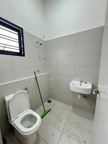 Rumah Teres untuk Disewa di Johor Bahru (Johor) - Kelvin Chop - Bathroom - PropertyGuru.com.my