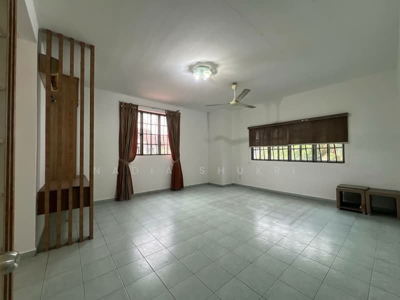 Rumah Teres 2 Tingkat untuk Dijual di Klang (Selangor) - Nadia Shukri - Living Room - PropertyGuru.com.my