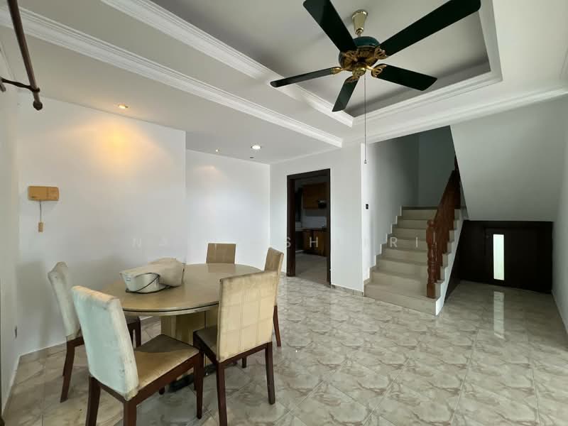 Rumah Teres 2 Tingkat untuk Dijual di Klang (Selangor) - Nadia Shukri - Dining Room - PropertyGuru.com.my