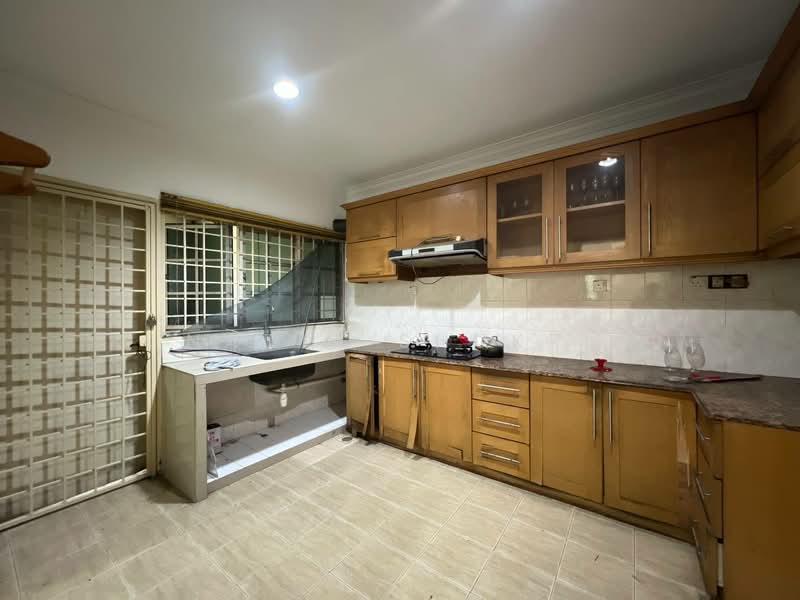 Rumah Teres 2 Tingkat untuk Dijual di Klang (Selangor) - Nadia Shukri - Kitchen - PropertyGuru.com.my