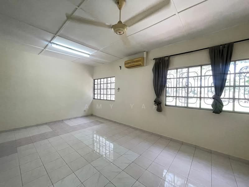 Rumah Teres 3 Tingkat untuk Disewa di Taman Daya (Kepong) - Amy Yap - Living Room - PropertyGuru.com.my