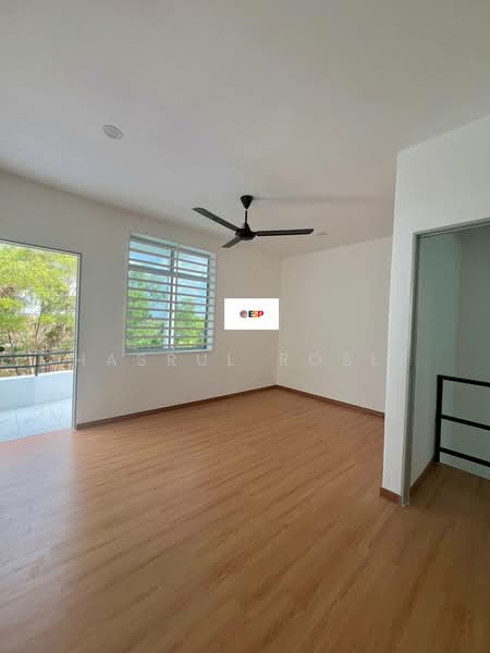 Rumah Teres 3 Tingkat untuk Dijual di Taman Ria Indah (Sungai Petani) - Hasrul Rosli - Living Room - PropertyGuru.com.my