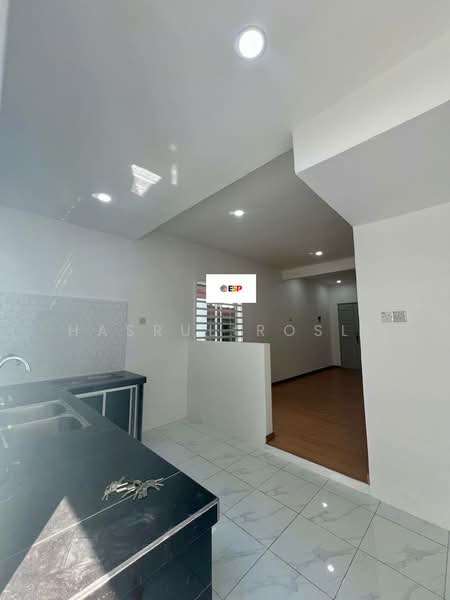 Rumah Teres 3 Tingkat untuk Dijual di Taman Ria Indah (Sungai Petani) - Hasrul Rosli - Kitchen - PropertyGuru.com.my