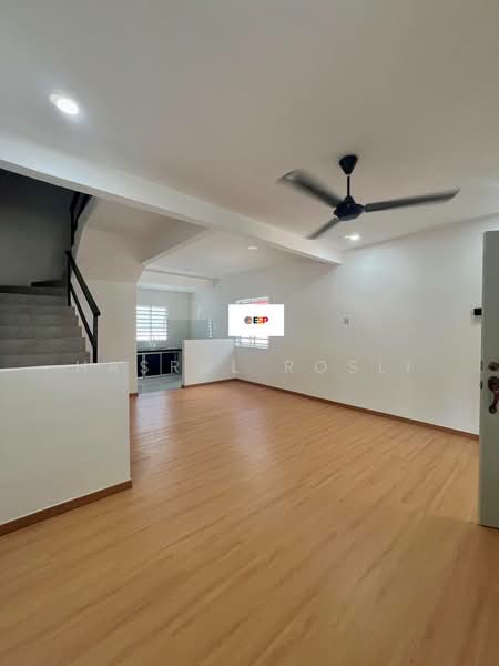 Rumah Teres 3 Tingkat untuk Dijual di Taman Ria Indah (Sungai Petani) - Hasrul Rosli - Living Room - PropertyGuru.com.my