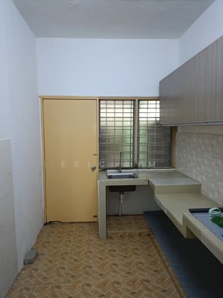 Rumah Teres 2 Tingkat untuk Dijual di Taman Pandan Jaya (Ampang) - Eric Lim - Kitchen - PropertyGuru.com.my