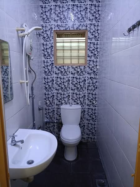Rumah Teres 2 Tingkat untuk Dijual di Taman Pandan Jaya (Ampang) - Eric Lim - Bathroom - PropertyGuru.com.my