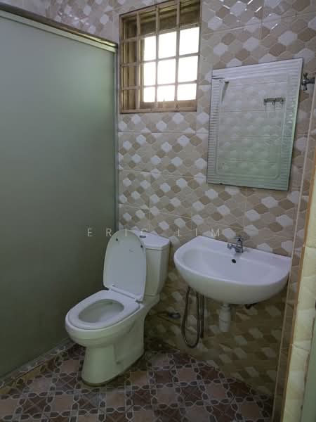 Rumah Teres 2 Tingkat untuk Dijual di Taman Pandan Jaya (Ampang) - Eric Lim - Bathroom - PropertyGuru.com.my