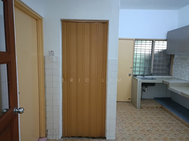 Rumah Teres 2 Tingkat untuk Dijual di Taman Pandan Jaya (Ampang) - Eric Lim - Kitchen - PropertyGuru.com.my