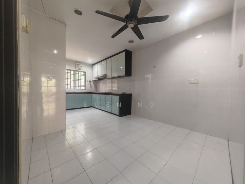2-storey Terraced House for Sale in Bandar Botanic (Klang) - Suen Ng - Kitchen - PropertyGuru.com.my