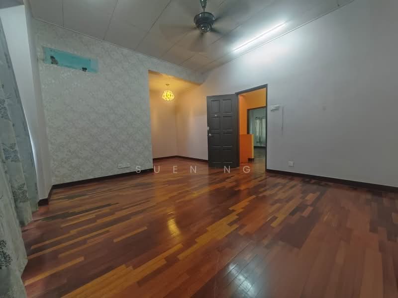 2-storey Terraced House for Sale in Bandar Botanic (Klang) - Suen Ng - Living Room - PropertyGuru.com.my