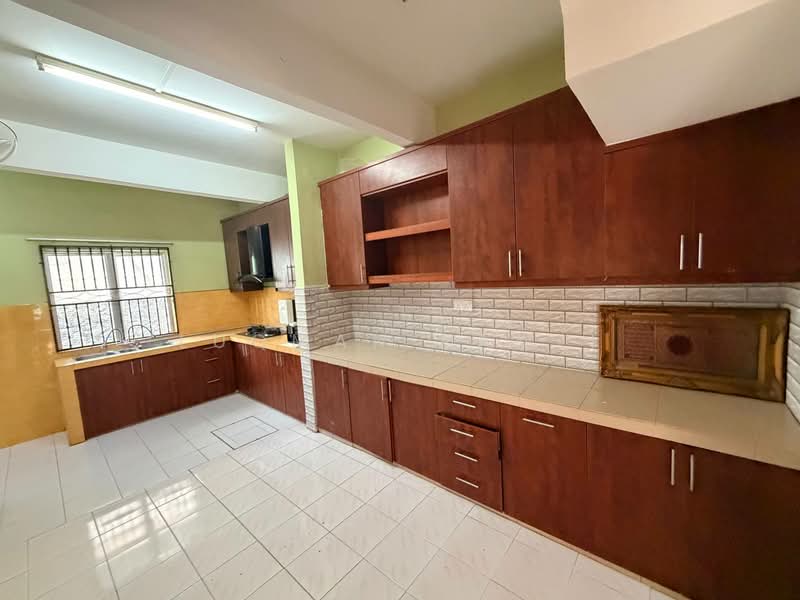 2-storey Terraced House for Sale in Bandar Mahkota Cheras (Cheras) - Luqman Ramli - Kitchen - PropertyGuru.com.my