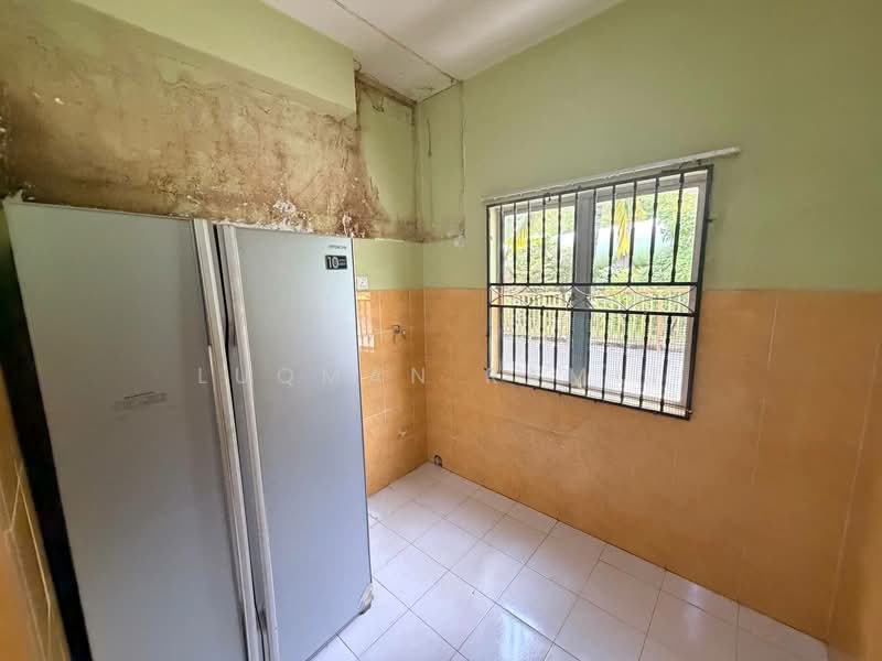 2-storey Terraced House for Sale in Bandar Mahkota Cheras (Cheras) - Luqman Ramli - Kitchen - PropertyGuru.com.my