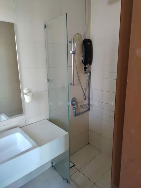 Kondominium untuk Disewa di Sri Putramas III / Royal Regent - Wilson Chin - Bathroom - PropertyGuru.com.my
