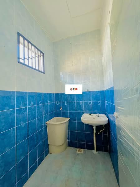 Rumah Teres 1-Tingkat untuk Dijual di Taman Lembah Jerai (Gurun) - Hasrul Rosli - Bathroom - PropertyGuru.com.my