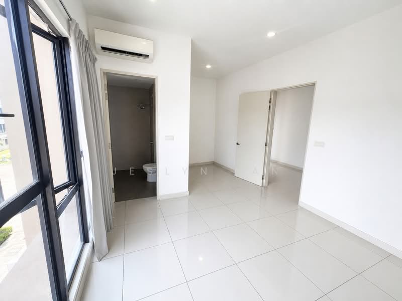 Rumah Bandar untuk Dijual di 16 Sierra (Puchong) - Jeslyn Tan - Bathroom - PropertyGuru.com.my
