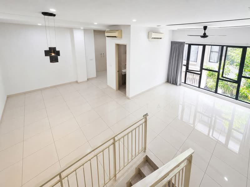 Rumah Bandar untuk Dijual di 16 Sierra (Puchong) - Jeslyn Tan - Living Room - PropertyGuru.com.my
