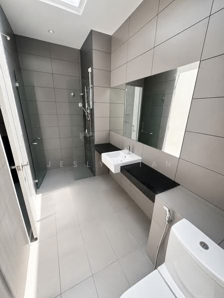 Rumah Bandar untuk Dijual di 16 Sierra (Puchong) - Jeslyn Tan - Bathroom - PropertyGuru.com.my