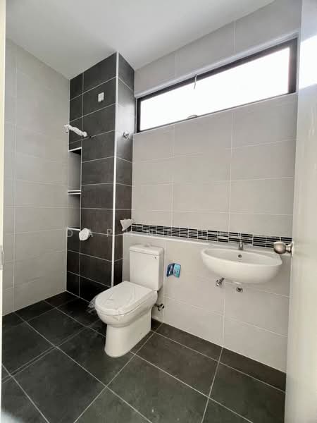 Terraced House for Sale in Taman Desa Tebrau (Tebrau) - Daphne Lee - Bathroom - PropertyGuru.com.my