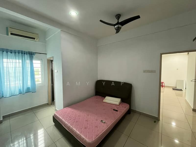 Kondominium untuk Dijual di First Residence (Residensi Unggul) - Amy Yap - Bedroom - PropertyGuru.com.my
