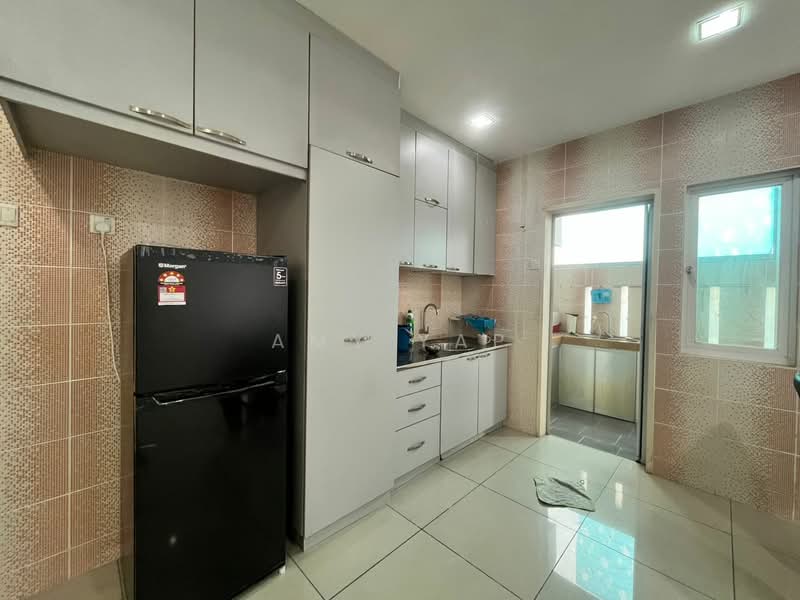 Kondominium untuk Dijual di First Residence (Residensi Unggul) - Amy Yap - Kitchen - PropertyGuru.com.my
