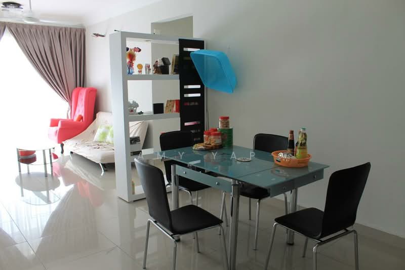 Kondominium untuk Dijual di First Residence (Residensi Unggul) - Amy Yap - Living Room - PropertyGuru.com.my