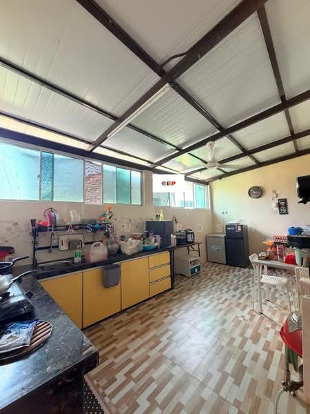 Bungalow House untuk Dijual di Taman Aman Suria (Sungai Lalang) - Hasrul Rosli - Kitchen - PropertyGuru.com.my