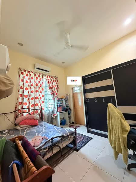 Bungalow House untuk Dijual di Taman Aman Suria (Sungai Lalang) - Hasrul Rosli - Bedroom - PropertyGuru.com.my