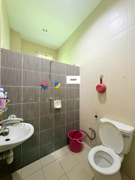 Bungalow House untuk Dijual di Taman Aman Suria (Sungai Lalang) - Hasrul Rosli - Bathroom - PropertyGuru.com.my