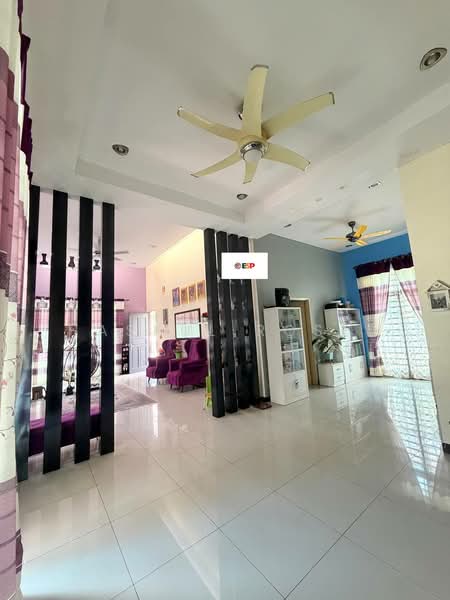 Bungalow House untuk Dijual di Taman Aman Suria (Sungai Lalang) - Hasrul Rosli - Living Room - PropertyGuru.com.my