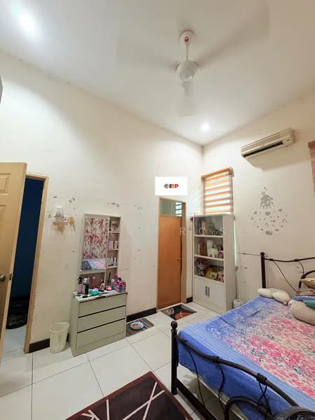 Bungalow House untuk Dijual di Taman Aman Suria (Sungai Lalang) - Hasrul Rosli - Bedroom - PropertyGuru.com.my