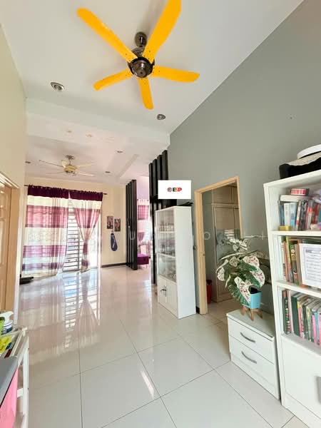 Bungalow House untuk Dijual di Taman Aman Suria (Sungai Lalang) - Hasrul Rosli - Living Room - PropertyGuru.com.my