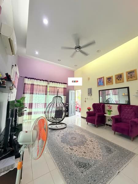 Bungalow House untuk Dijual di Taman Aman Suria (Sungai Lalang) - Hasrul Rosli - Living Room - PropertyGuru.com.my