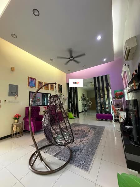 Bungalow House untuk Dijual di Taman Aman Suria (Sungai Lalang) - Hasrul Rosli - Living Room - PropertyGuru.com.my