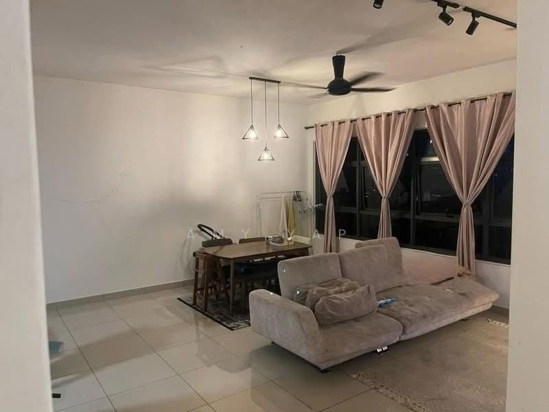 Kondominium untuk Dijual di Lakeville Residence - Amy Yap - Living Room - PropertyGuru.com.my