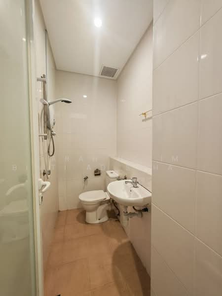 Condominium for Sale at Kiara 9 Residency - FARAH HANIM BINTI AD SUHADAK SUHADAK - Bathroom - PropertyGuru.com.my