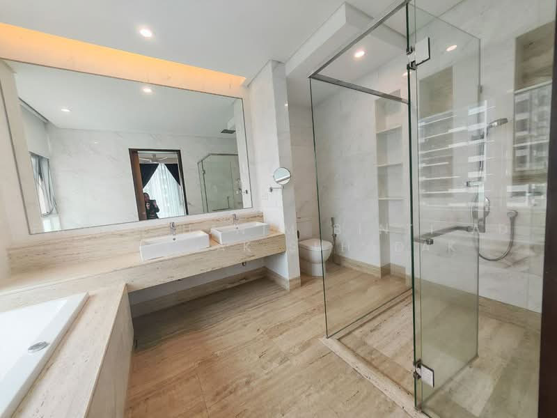 Condominium for Sale at Kiara 9 Residency - FARAH HANIM BINTI AD SUHADAK SUHADAK - Bathroom - PropertyGuru.com.my