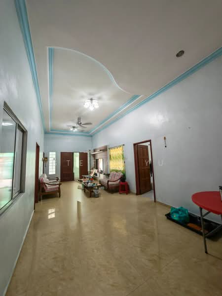 Rumah Teres 1 Tingkat untuk Dijual di Ulu Tiram (Johor) - Stefan Yu - Living Room - PropertyGuru.com.my