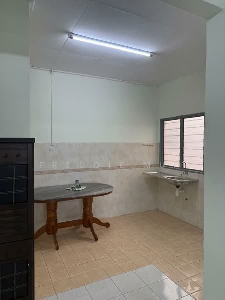 Apartment for Rent at Pangsapuri Merak - Freddie Mun - Kitchen - PropertyGuru.com.my