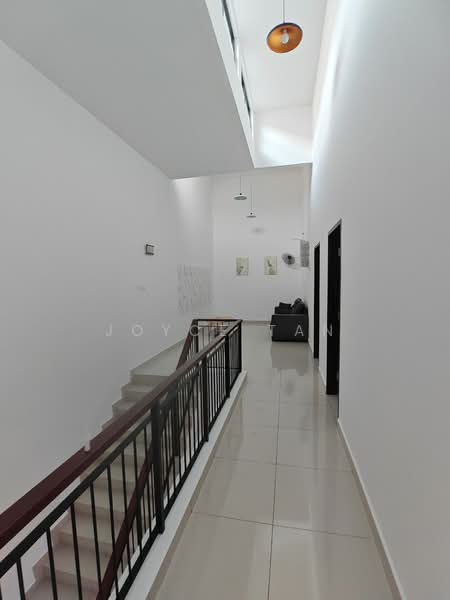 Rumah Kluster untuk Disewa di Iskandar Puteri (Nusajaya) (Johor) - Joyce Tan - Corridor - PropertyGuru.com.my