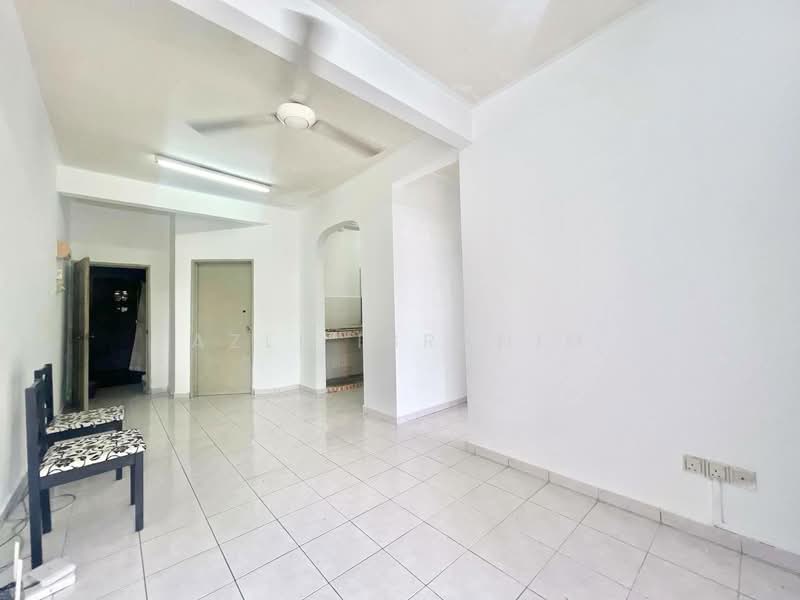 Apartment for Sale at Pangsapuri Seri Mewah (Blok B) - Azli Ibrahim - Living Room - PropertyGuru.com.my