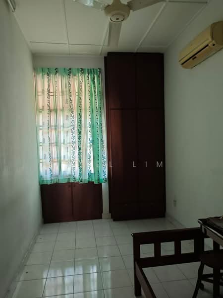 1-storey Terraced House for Sale in Taman Molek (Johor Bahru) - Jovel Lim - Bedroom - PropertyGuru.com.my