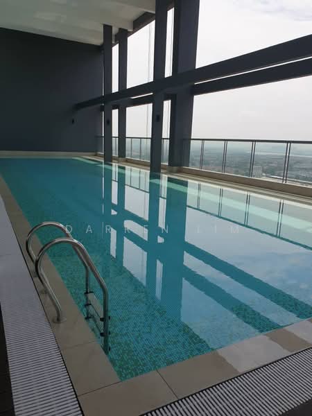 Kondominium untuk Disewa di Lakefront Residence - Darren Lim - Pool - PropertyGuru.com.my