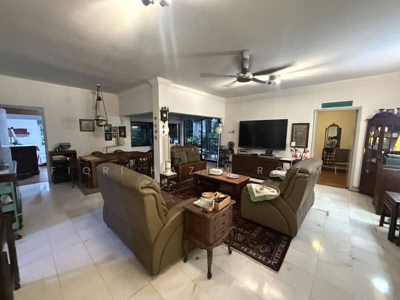 Condominium for Sale at Pantai Hillpark 3 - Fiqri Hazim Rozmi - Living Room - PropertyGuru.com.my