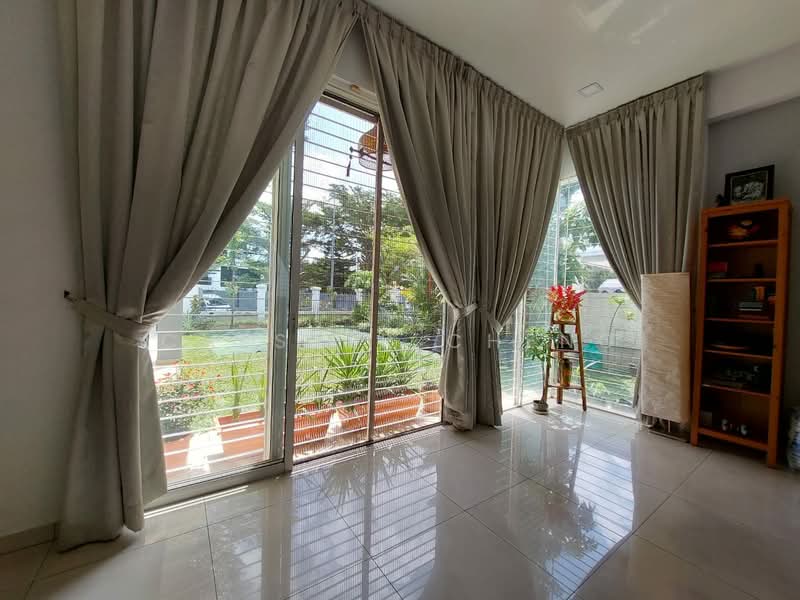 Bungalow for Sale in Puchong (Selangor) - Chester Cheng - Living Room - PropertyGuru.com.my
