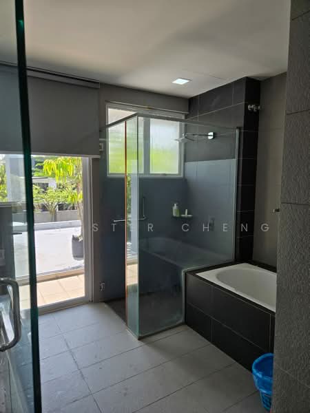 Bungalow for Sale in Puchong (Selangor) - Chester Cheng - Bathroom - PropertyGuru.com.my