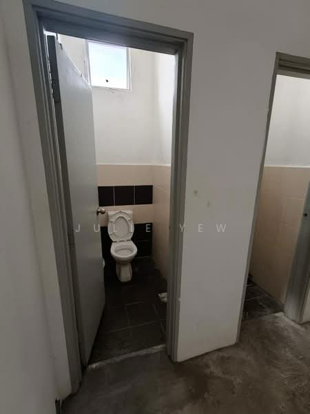 Kilang untuk Dijual di Iskandar Puteri (Nusajaya) (Johor) - Julie Yew - Bathroom - PropertyGuru.com.my