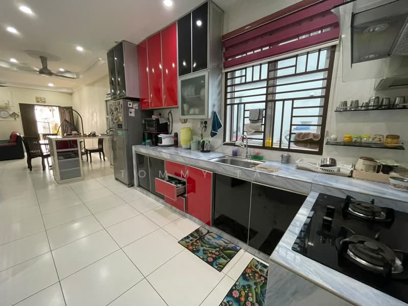 Rumah Teres 2 Tingkat untuk Dijual di Taman Scientex Senai (Senai) - Tommy Tai - Kitchen - PropertyGuru.com.my