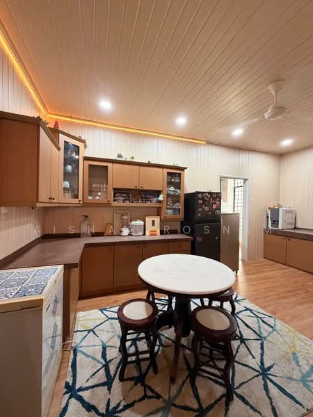 Rumah Banglo untuk Disewa di Ampang Jaya (Ampang) - Aishah Rosnam - Kitchen - PropertyGuru.com.my