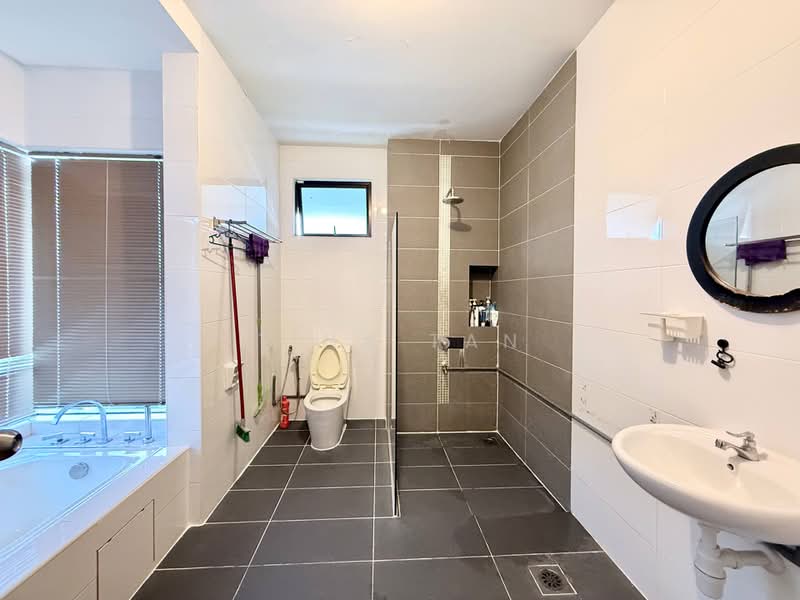 Link Bungalow for Sale in Johor Bahru (Johor) - Tina Tan - Bathroom - PropertyGuru.com.my